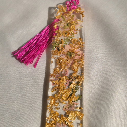 Handmade bookmark from resin with pink dried flowers new