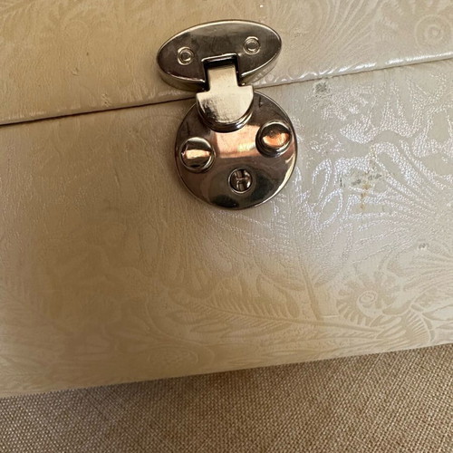 Jewelry box case with drawers, mirror and keys like new