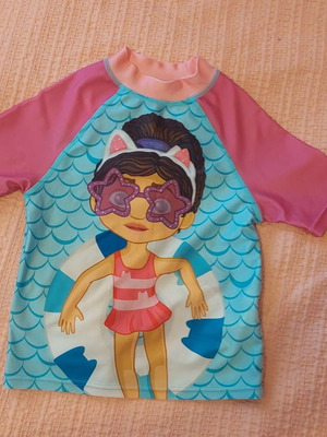 Gabby kids' swim shirt with sun protection, like new, colorful, size 104 cm