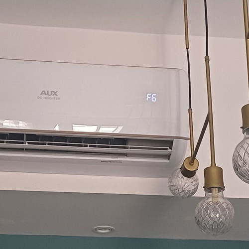 AUX 18000 used air conditioner with circuit board issue and r410a refrigerant