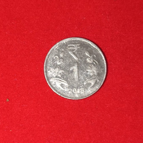 India 1 Rupee Coin used