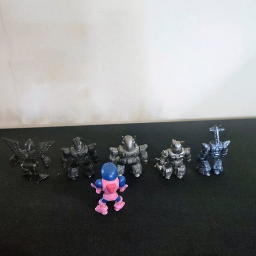 Collectible Teratomachoi and Battle Beast Transmegator figures like new, pack