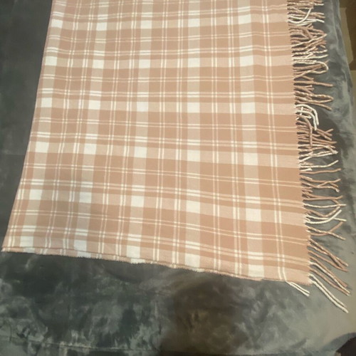 Scarf made of very soft wool fabric like new, white and beige