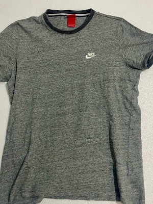 Nike NSW Legacy Knit T-Shirt grey, like new