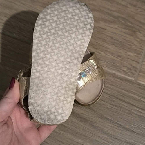 Sprox sandals for girls gold size 25 like new