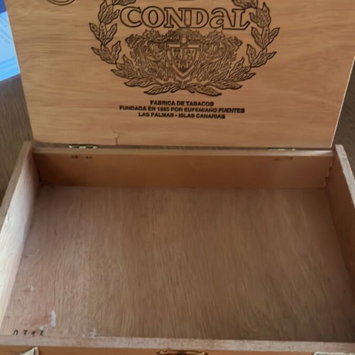 Cigar box used, collectible