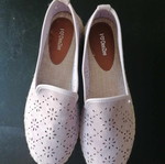 Women's sandals new in light pink color, size 39