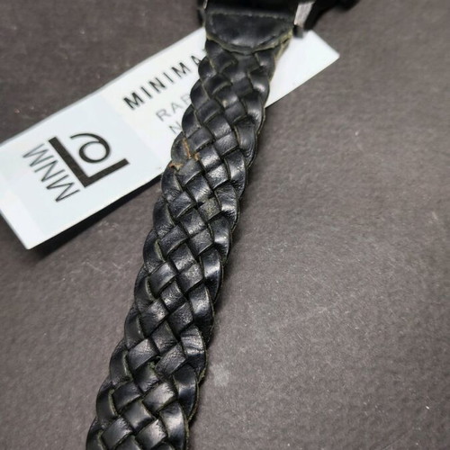 Komono watch used with leather and fabric military strap