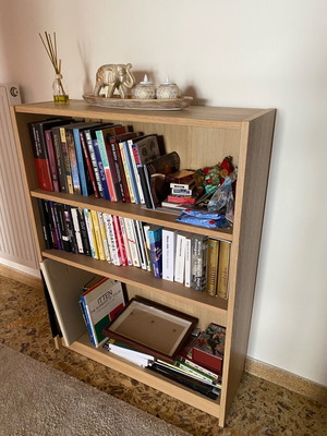 Bookshelf IKEA like new, 105x85x28.2cm