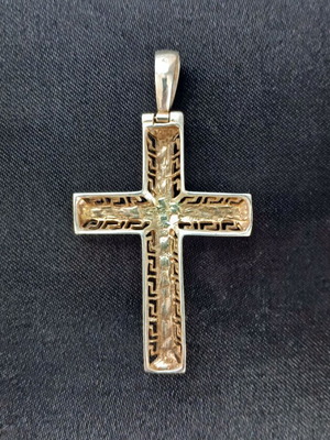 Large silver cross like new