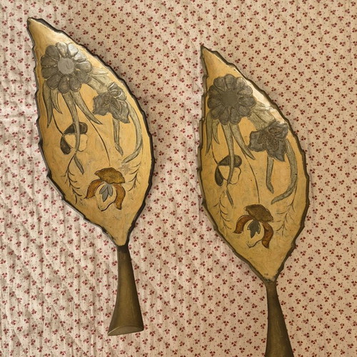 Decorative brass plates used leaf-shaped with carved flowers, set of 2