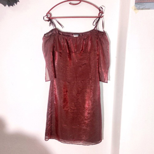 Vampire red dress used, adjustable tie straps, 3/4 bell sleeves