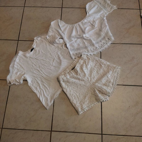 Set of 3 crop top, T-shirt and shorts like new, white