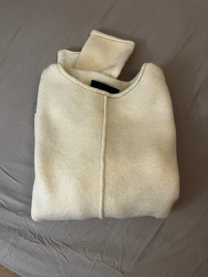 Zara knit beige blouse like new, size L