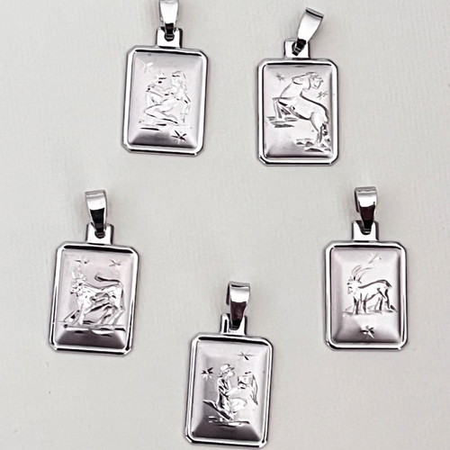 Zodiac white gold k14 pendant like new, platinum plated