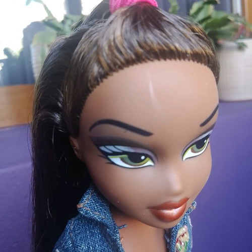 Bratz Sasha doll used with original Yasmin outfit