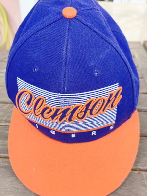 Clemson Tigers hat like new, vintage snapback multicolor