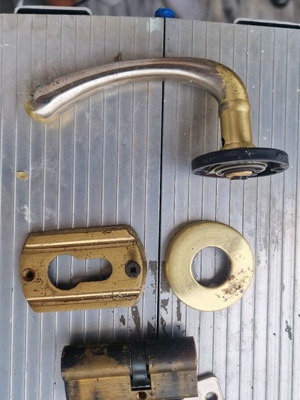 Lock with handle used