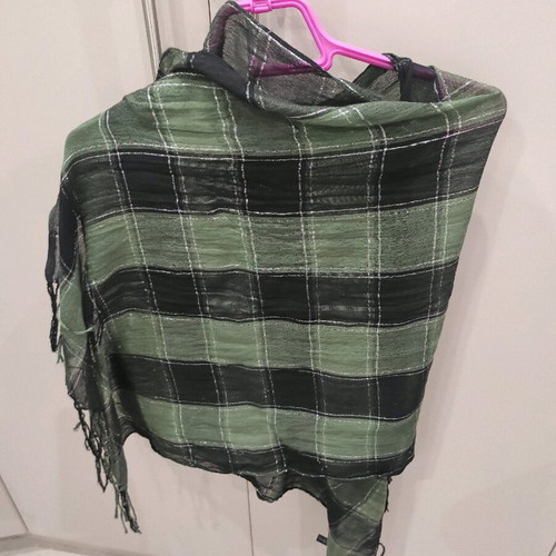 Scarves like new, set of 3 pieces