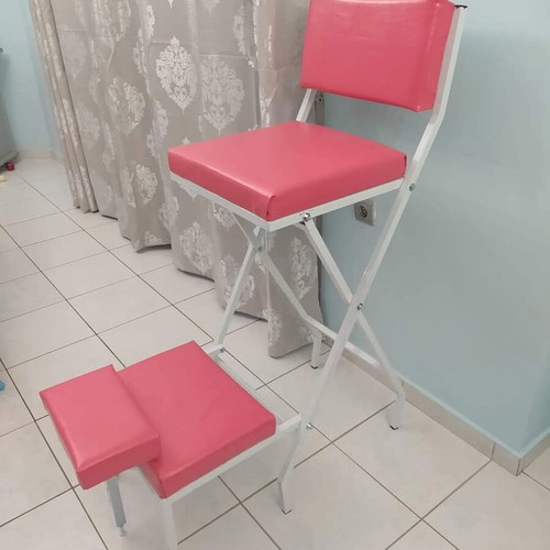 Pedicure chair like new with adjustable footrest