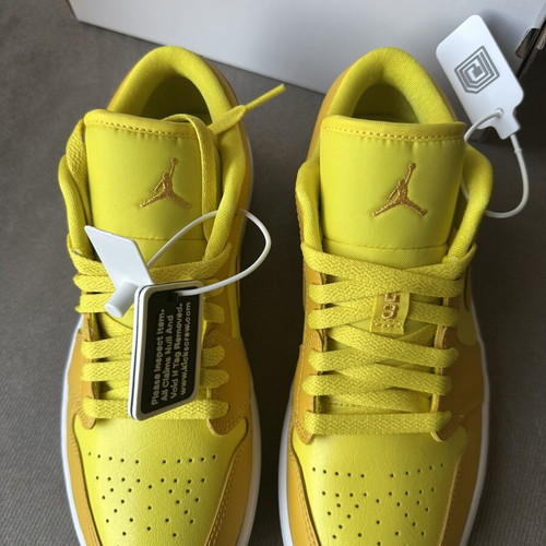 Nike Air Jordan 1 Low Yellow Strike Pollen Women’s Size 40 New