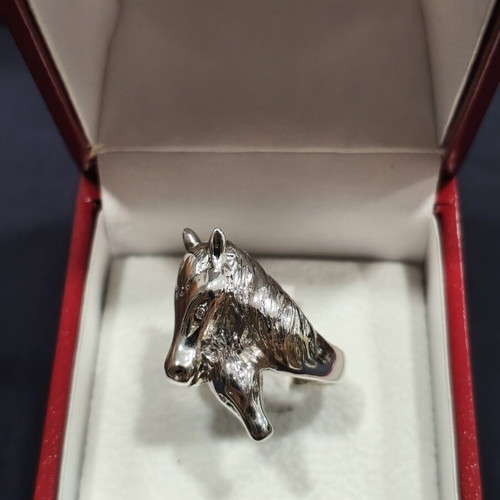 Unisex Silver Ring with 4 Diamonds Like New