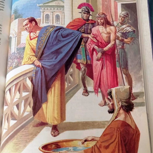 Bible with Pictures hardcover, like new, 312 pages