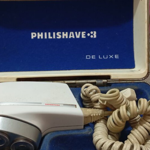 Philips Philishave 3 Deluxe vintage electric shaver used with case