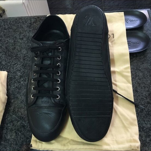 Louis Vuitton sneakers size 45 like new, black