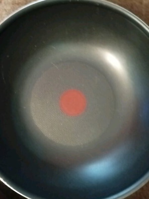 Tefal wok lightly used