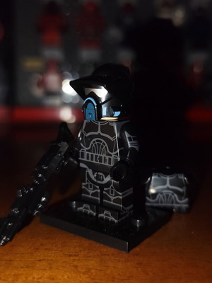 Shadow ARF Trooper Star Wars minifigure with armor and blaster