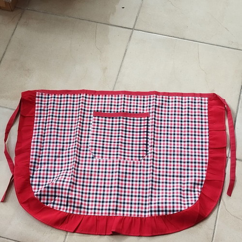 Set of 2 waist aprons with floral and checkered patterns, like new