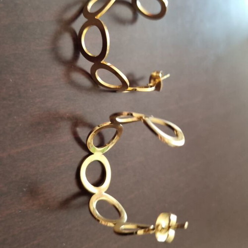 Women's earrings in gold tone like new