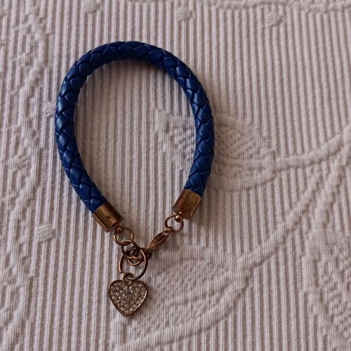 Bracelet used blue with heart detail and stones