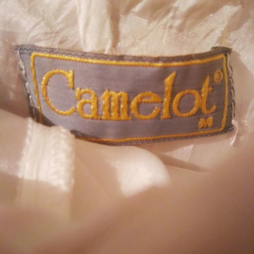Φόρεμα Camelot μπεζ-λευκό μεταχειρισμένο, μέγεθος M, δαντελωτό εξώπλατο