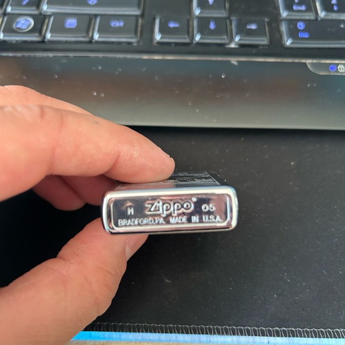 Zippo lighter like new