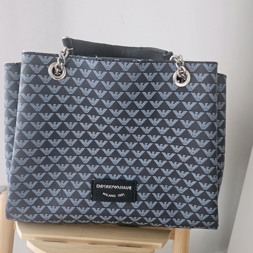 Γυναικεία τσάντα χειρός Emporio Armani σαν καινούργιο