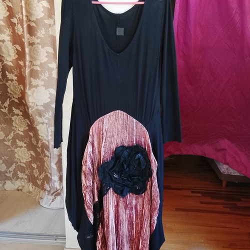 Galanis handmade balloon style dress XXL, black and pink velvet lace