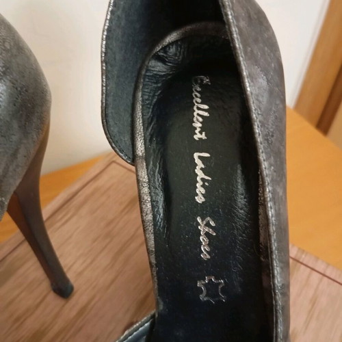 Excellent Ladies Shoes heels 9cm new, size 38, black-silver