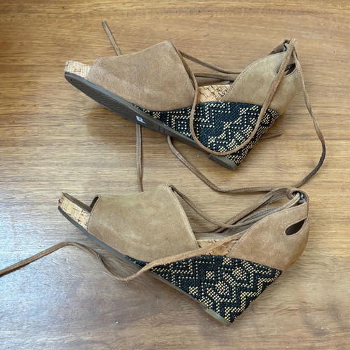 Aerosoles brown suede leather sandals like new, size 41