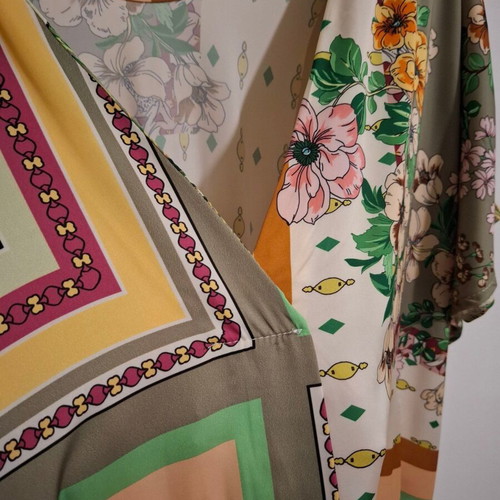 Colorful dress one size like new, green and yellow