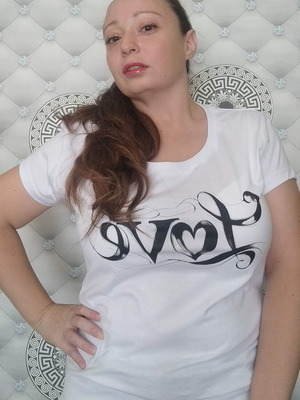 Designer Love T-shirt new, white and gray