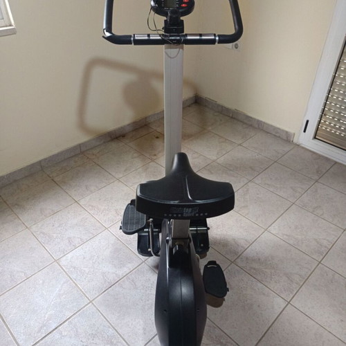 Static bike and rowing machine like new with control panel