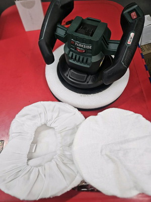 Polisher new with consumables in box