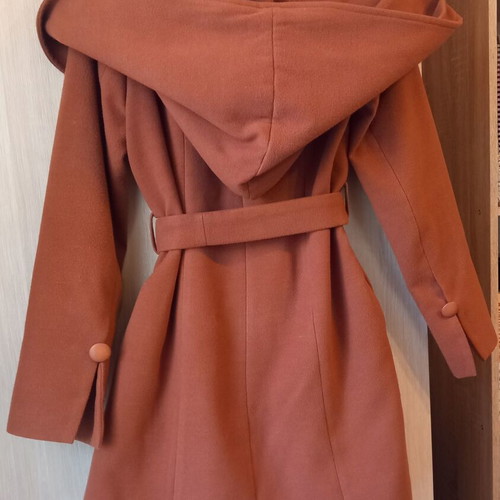 Lynne coat medium used, brown with large hood