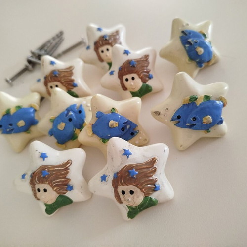 Little Prince knobs set of 16 like new