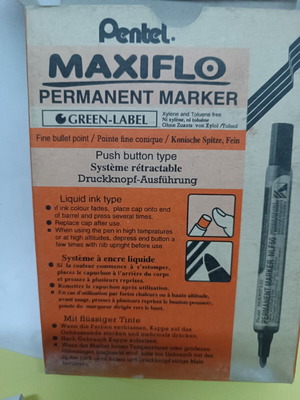 Σετ 12 μαρκαδόροι Pentel Maxiflo μόνιμου υγρού μελανιού