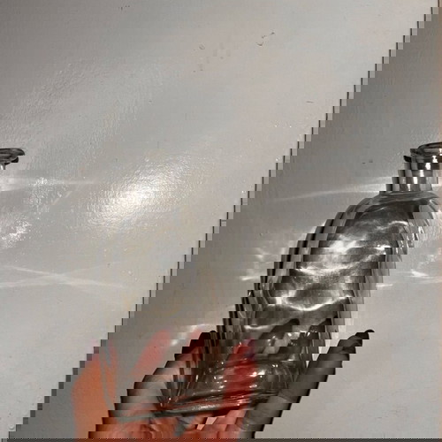 Βαζάκι τετράγωνο σαν καινούργιο, ιδανικό για μικρά λουλούδια