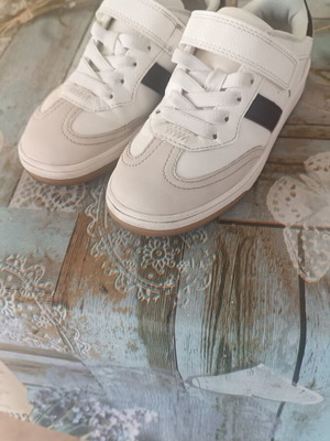 Sneakers αγορι H&M σε άριστη κατάσταση, μέγεθος 30