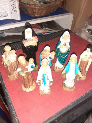 Saint figurines new, pack of 8, hard plastic, made in Italy
